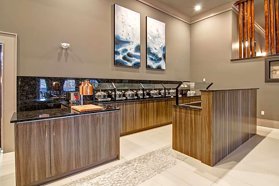 Chateau Nova Yellowknife