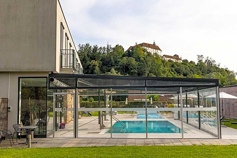 Kaiser von Österreich, Historik- und Thermalhotel