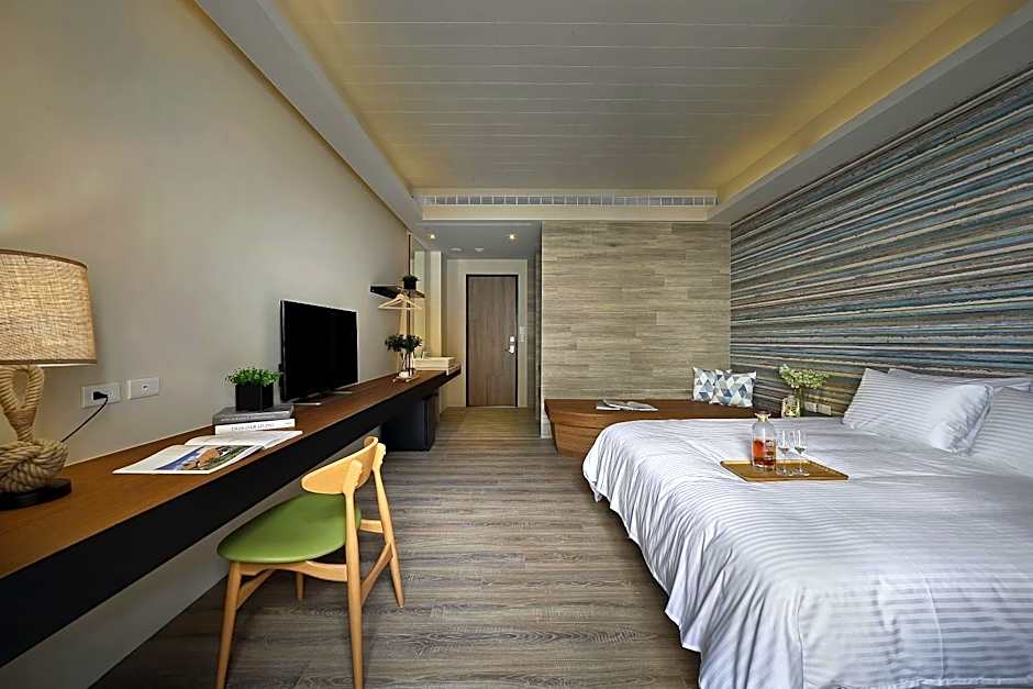 Sun Moon Lake Blue Sky Bay B&B