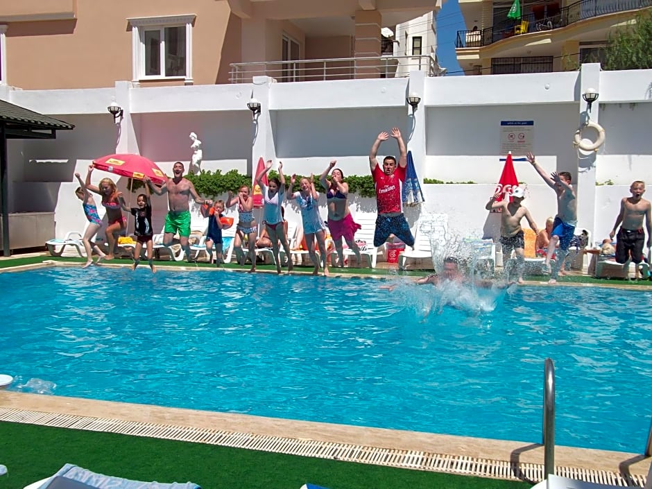 Tuntas Suites Altinkum