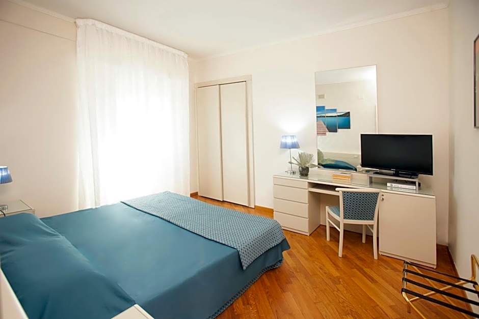 Photo 1 of 9 of Suite, Sea View