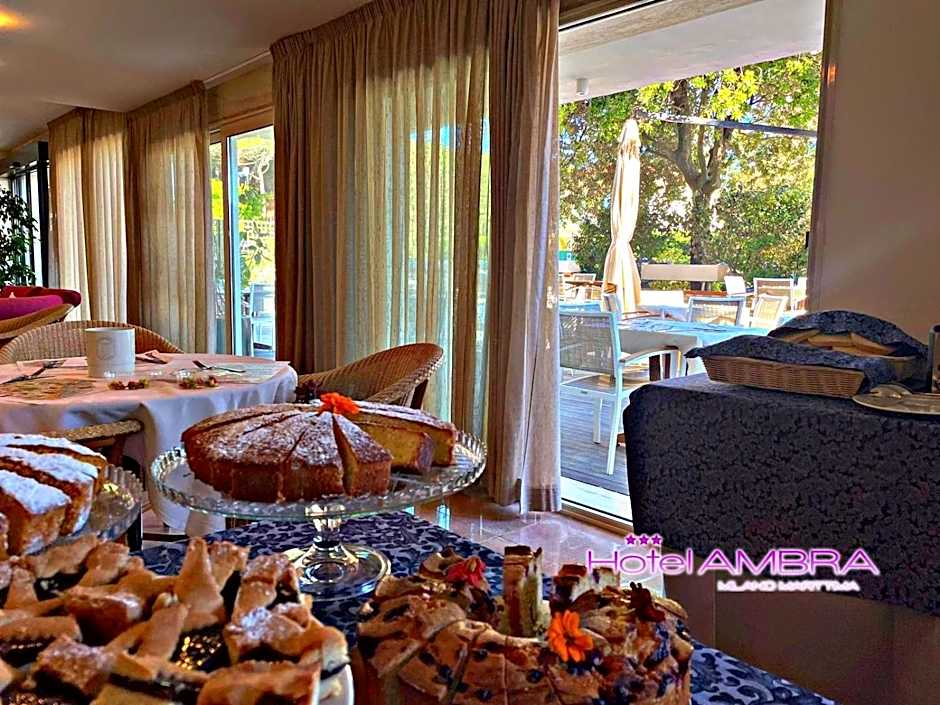 HOTEL AMBRA - Fronte Mare - Vicinissimi al Centro