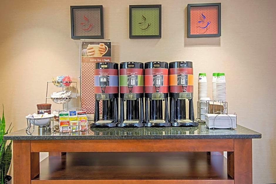 Hampton Inn By Hilton West Springfield