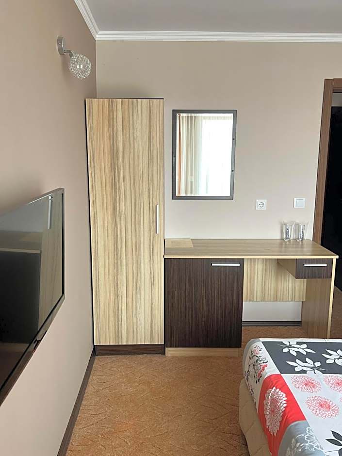 Hotel Lazur