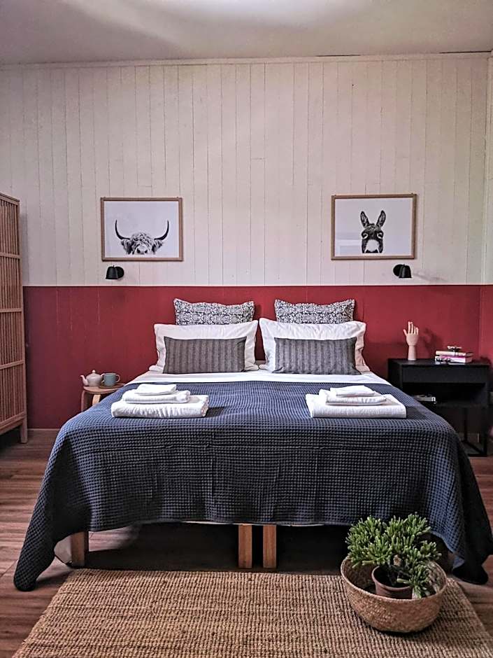 Zdjęcie 1 z 7 — Double or Twin Room with Shared Bathroom