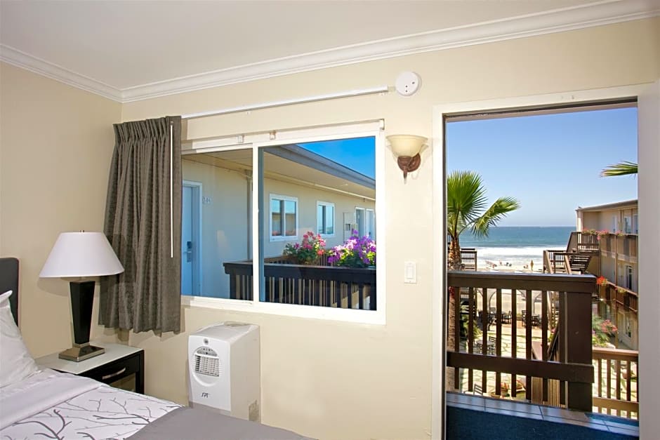 Ocean Beach Hotel