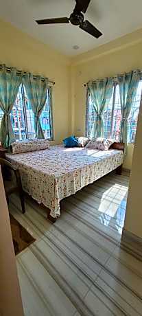 Gour Gadadhar Guest House