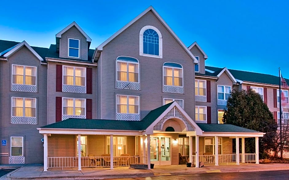 Country Inn & Suites by Radisson, Birch Run-Frankenmuth, MI