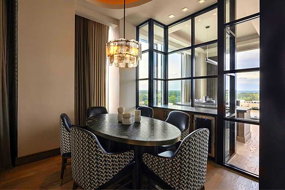 The Tess, Autograph Collection