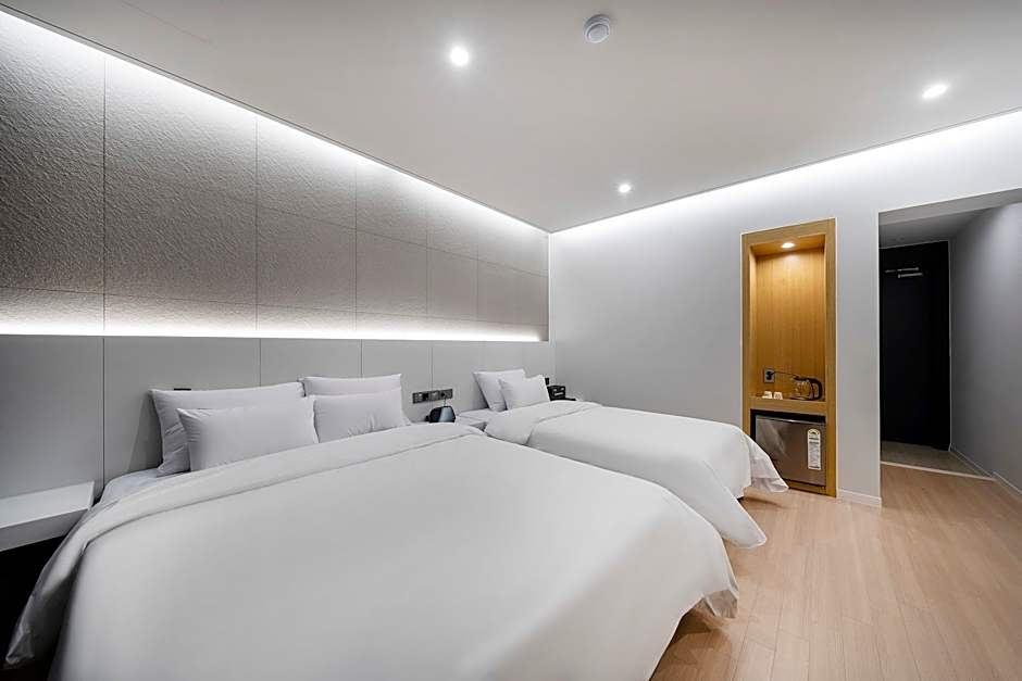 Brown dot hotel Gwangju Sangmu