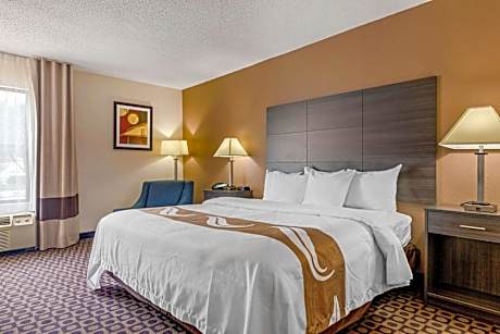 1 King Bed, Nonsmoking, Upgrade