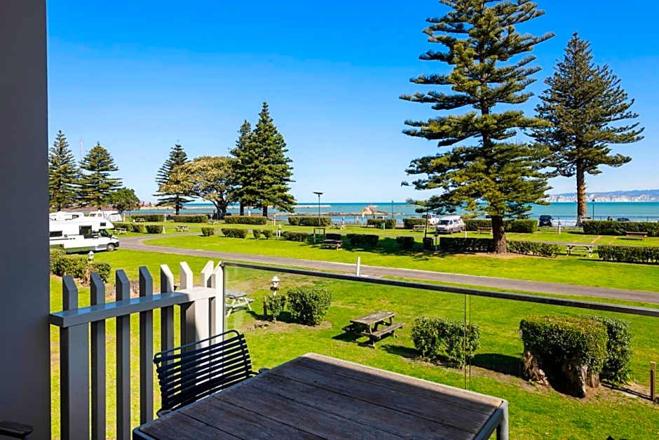 Waikanae Beach Ocean View Apartments