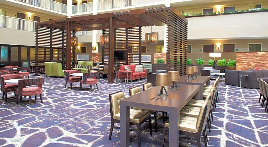 Embassy Suites by Hilton Philadelphia Airport