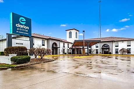 Clarion Pointe Richmond North Near University