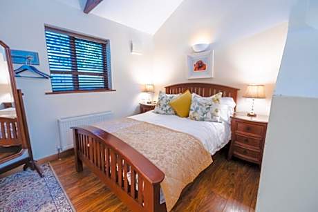 Double or Twin Room with Shower