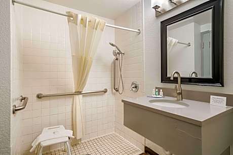 2 Double Beds Nonsmoking Accessible