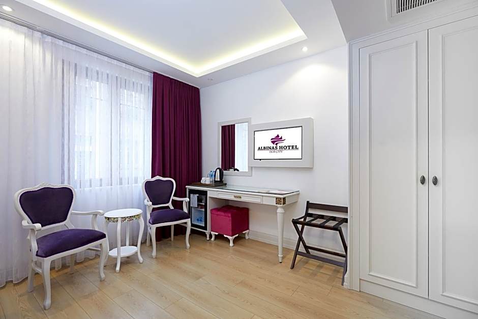 Albinas Hotel Old City