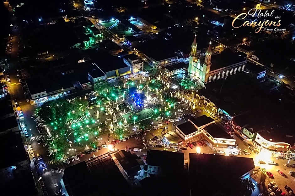 HOSPEDAGEM LA NO SITIO