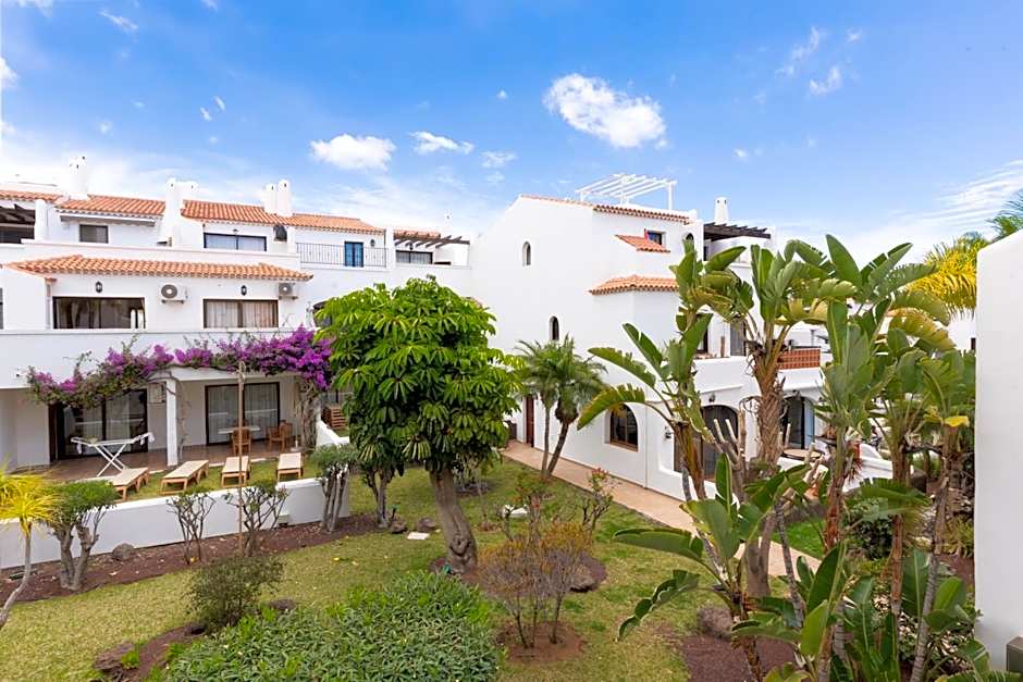 Fantastic sea and golf course view house with 3 bedrooms