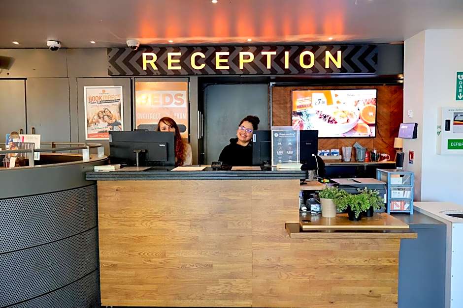 St. Christopher's Canal Hostel