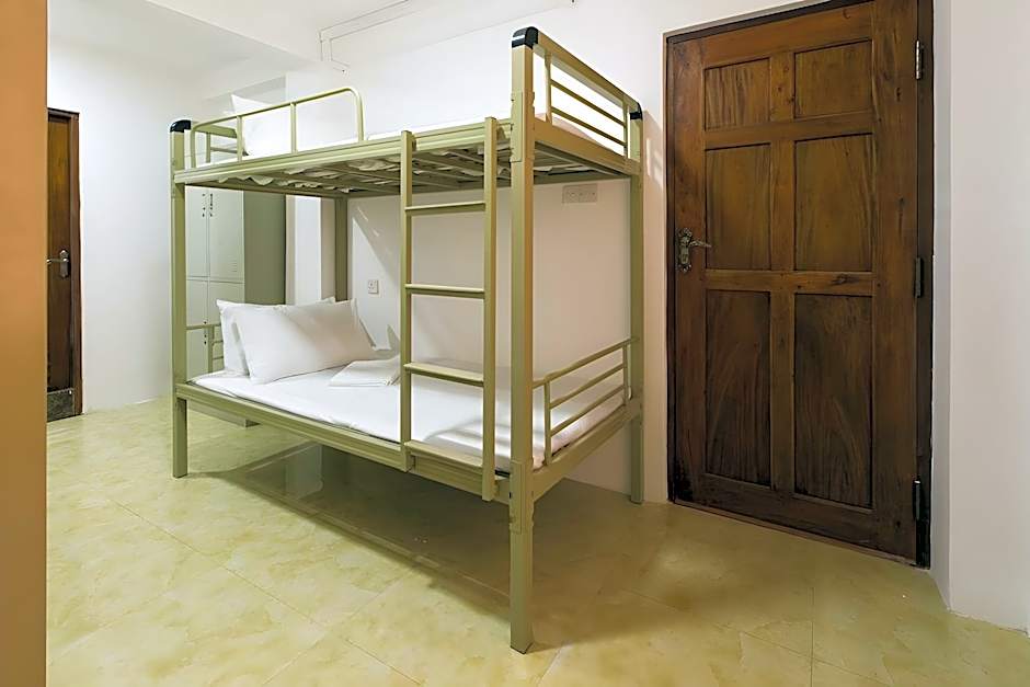 Metro Port City Hotel