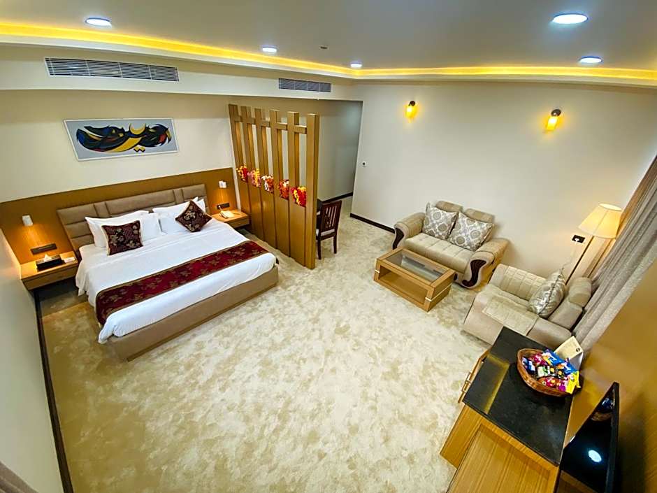 Suite — 5 fotoğraftan 1. fotoğraf