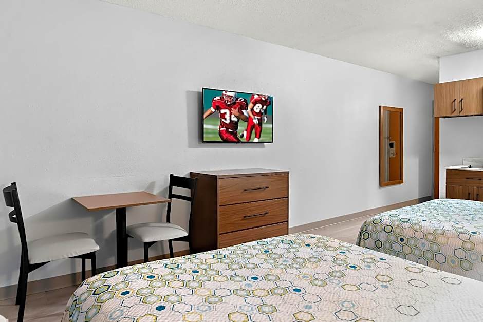 HomeTowne Studios Auburn Hills