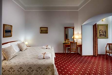 Superior Double or Twin Room with Extra Bed