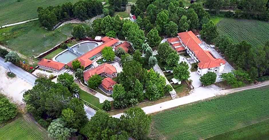 Zdjęcie 1 z 50 — Yannis Hotel