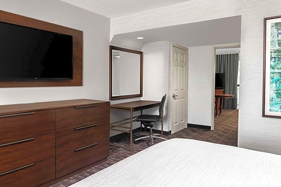Embassy Suites By Hilton Hotel Nashville-Airport