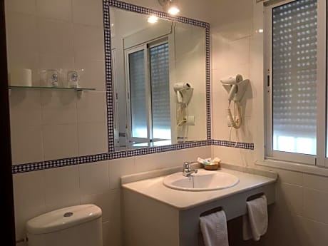 Double or twin classic with balcony