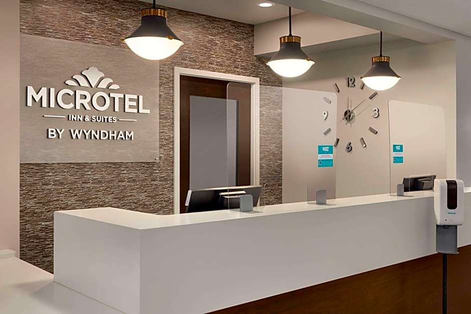 Microtel Inn & Suites By Wyndham Estevan