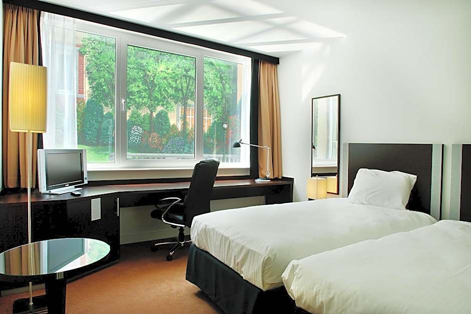 Progress Hotel