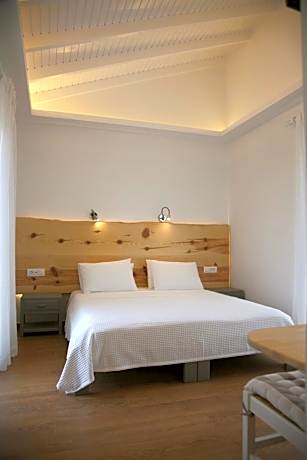 One Bedroom Suite with Sea View