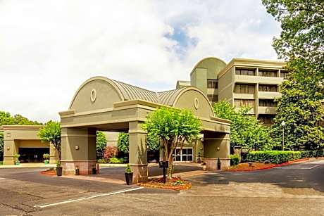 DoubleTree By Hilton Atlanta Windy Hill Ballpark