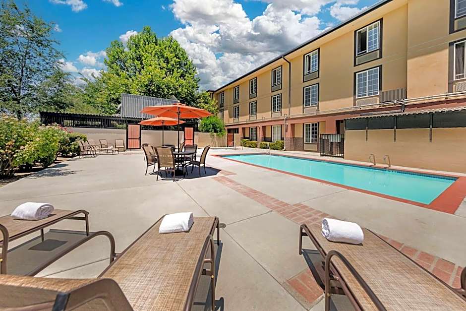 Best Western Plus Country Park Hotel