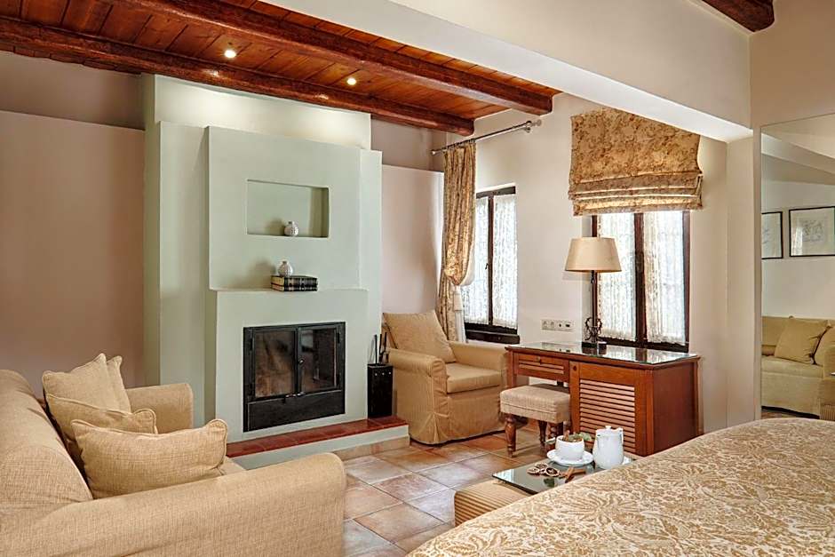Photo 1 of 10 of Triple Room