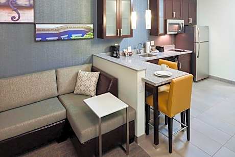 King Studio with Sofa Bed and Roll-in Shower - Mobility and Hearing Accessible