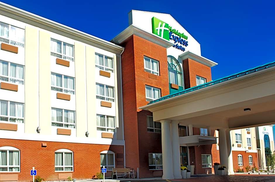 Holiday Inn Express Hotel & Suites Edson By IHG