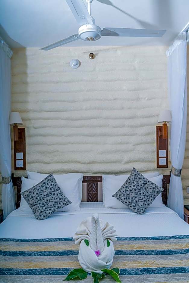 Salt Lick Safari Lodge