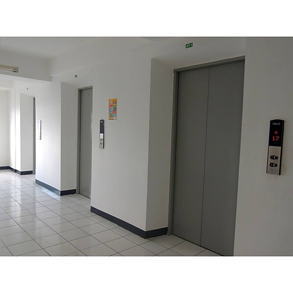 Reva Room on Gunung Putri Square Apartment