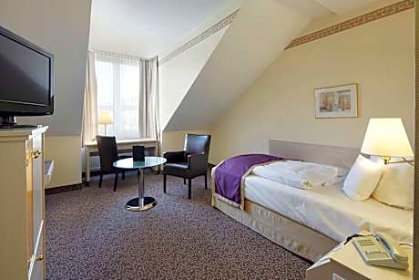 Business Single Room with Single Bed