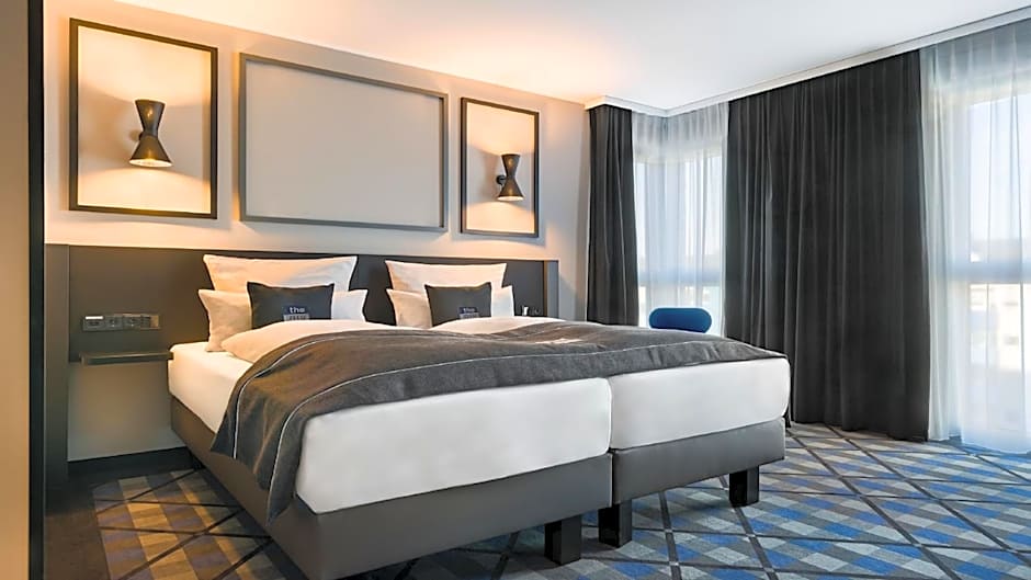 HOLIDAY INN - THE NIU SQUARE MANNHEIM By IHG