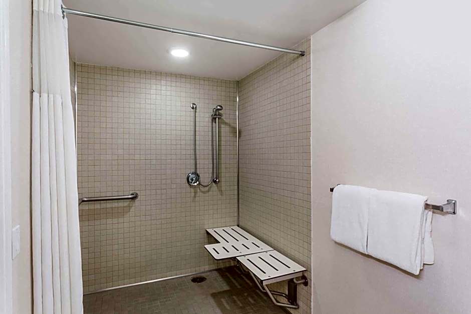 Wyndham Garden Fresno Yosemite Airport