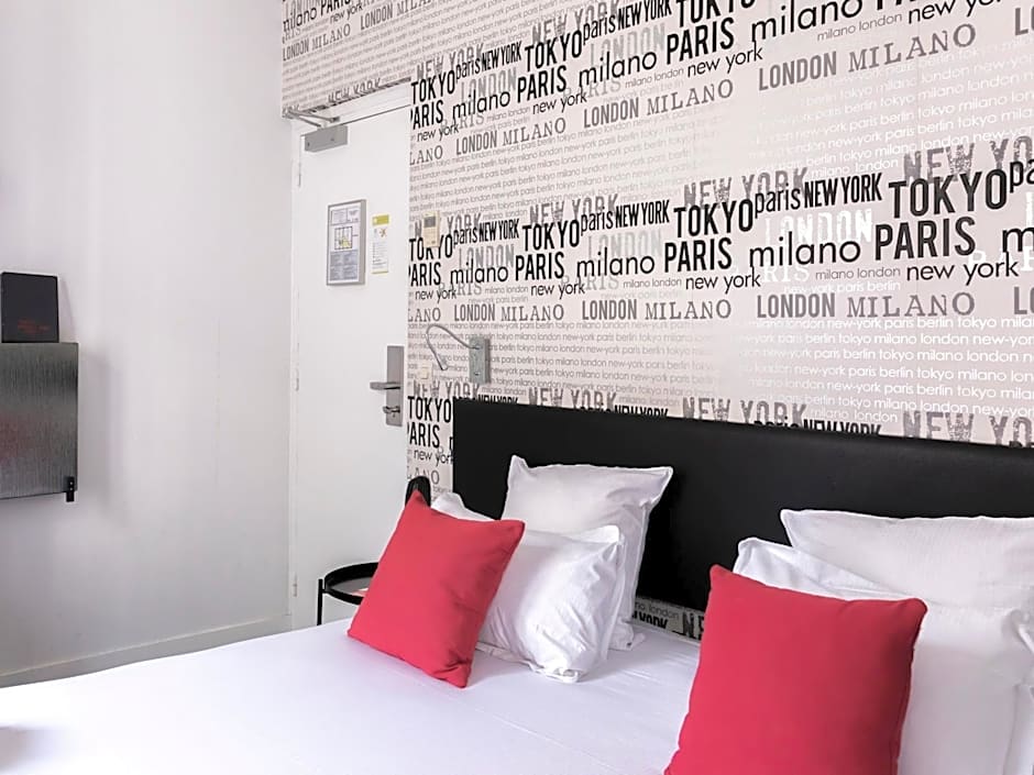 Photo 1 of 50 of Porte De Versailles Hotel