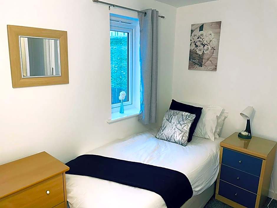 Cosy Family Home - Coventry City Centre - Entire House