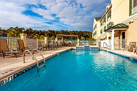 Country Inn & Suites by Radisson, Hinesville, GA