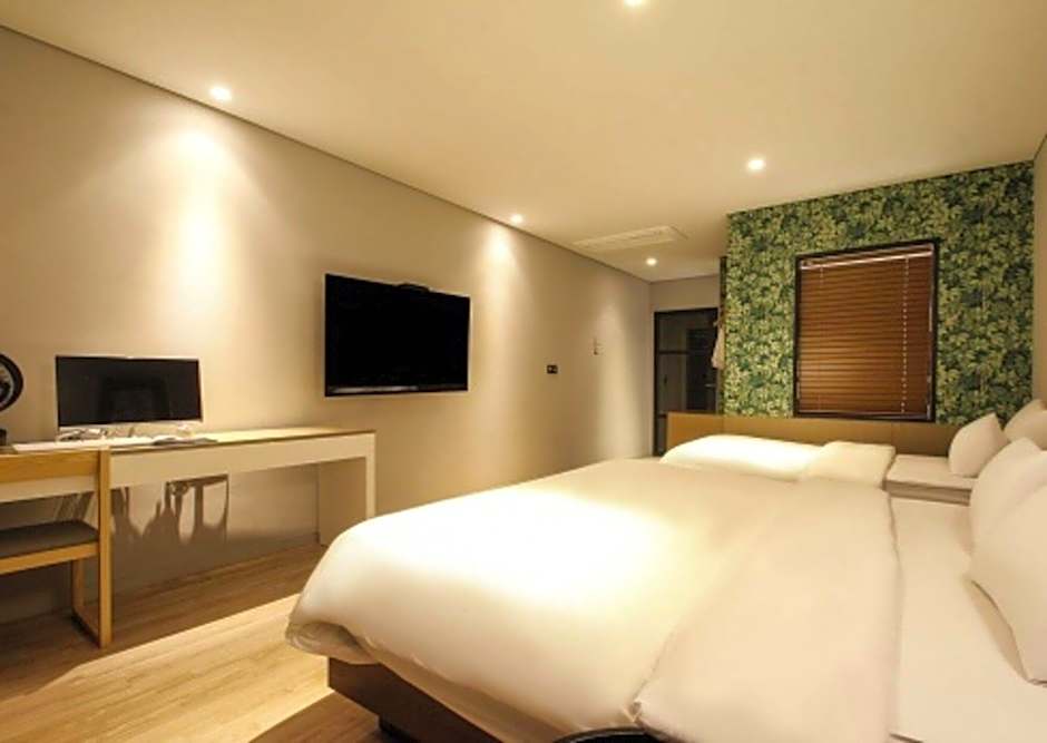 Hound Hotel Changwon - Jinhae Yongwon