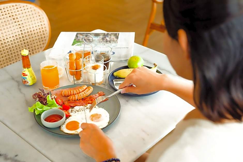 Thee Bangkok Hotel by TH District