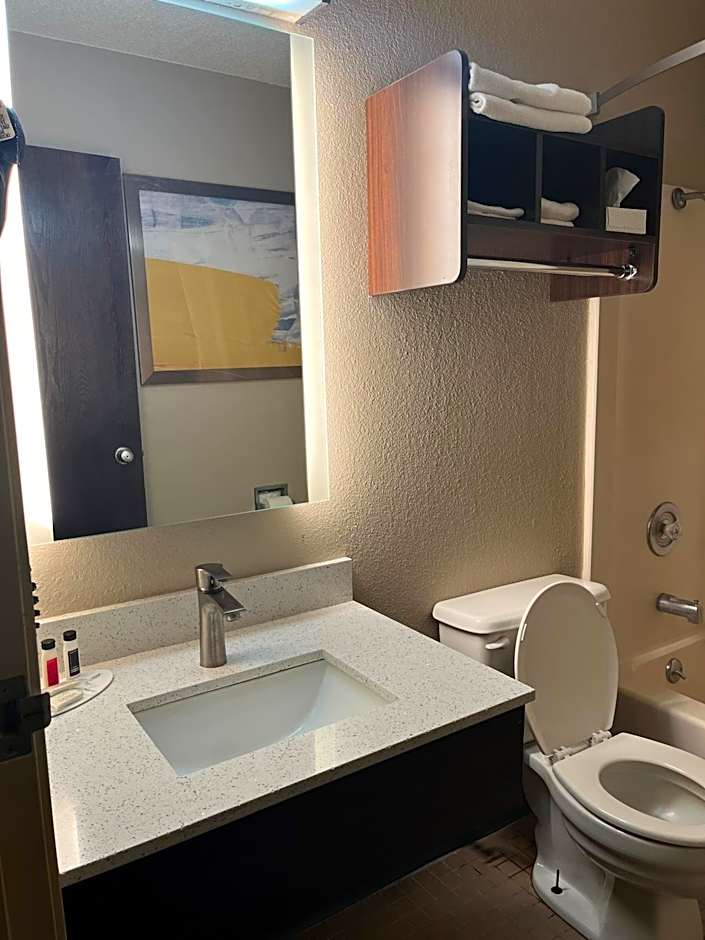 Super 8 by Wyndham Lexington